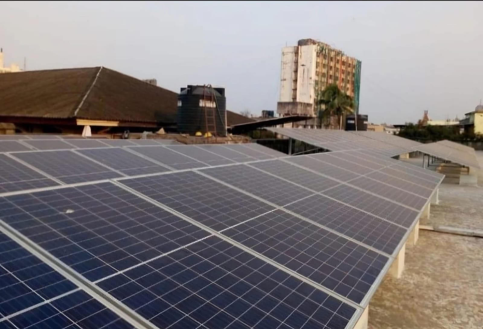 Commercial Building Flat Roof Solar PV Array